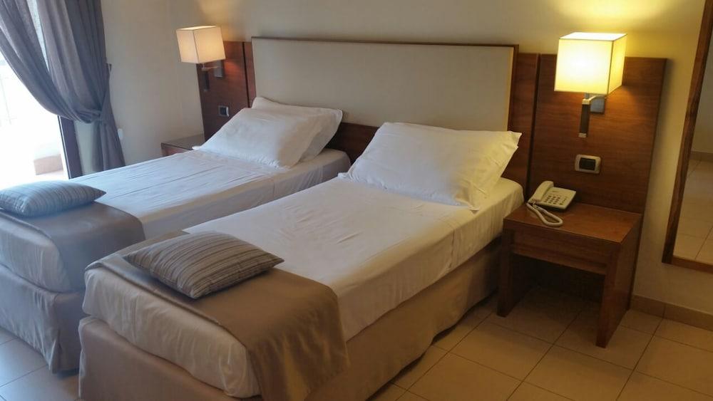 Suites & Residence Hotel Pozzuoli Kültér fotó