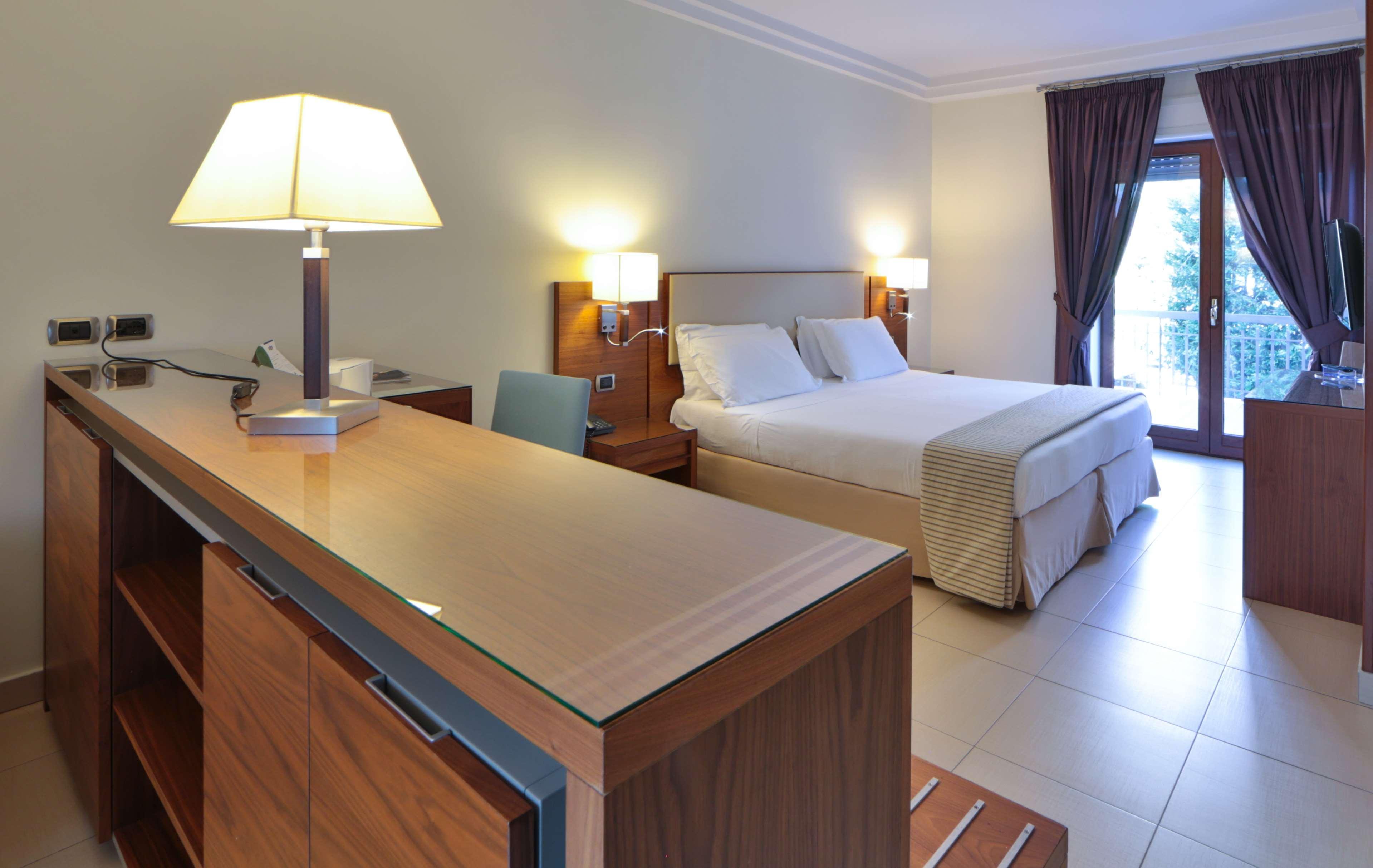 Suites & Residence Hotel Pozzuoli Kültér fotó
