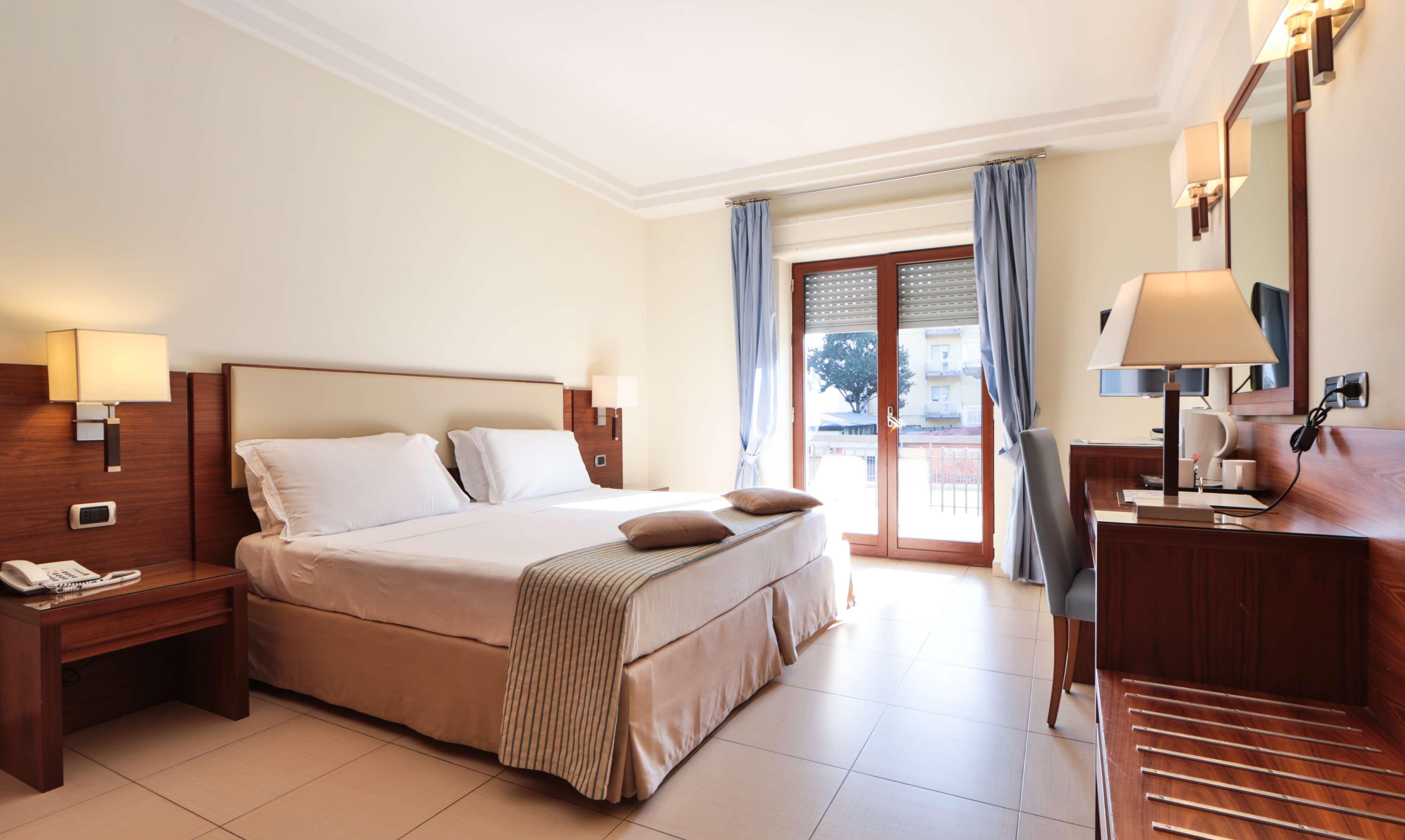Suites & Residence Hotel Pozzuoli Kültér fotó